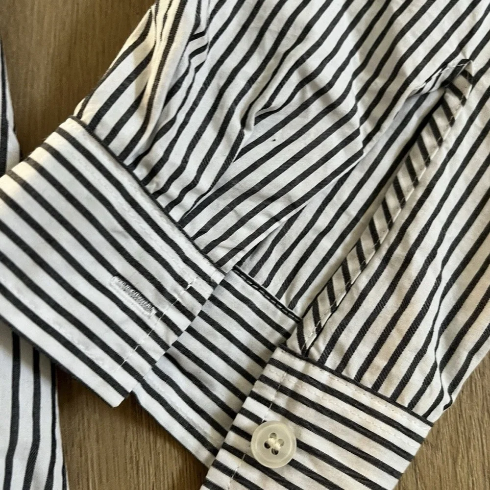 J.Crew Gray & White Striped Popover Shirt Women’s Large GUC - Picture 14 of 14